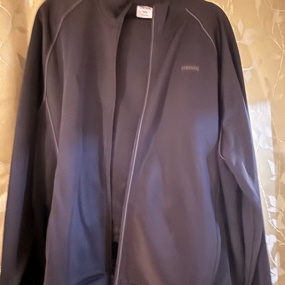 Black Gym Shark Set only worn once 3xl top Xxl bottom fits like 2xl f